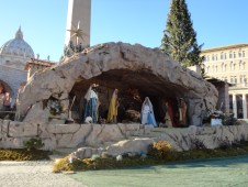 Crèche à la Place St Pierre (Rome 2013)