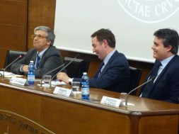 Andrea Tornielli, Federico Piana (Moderatore), Rosario Carello.